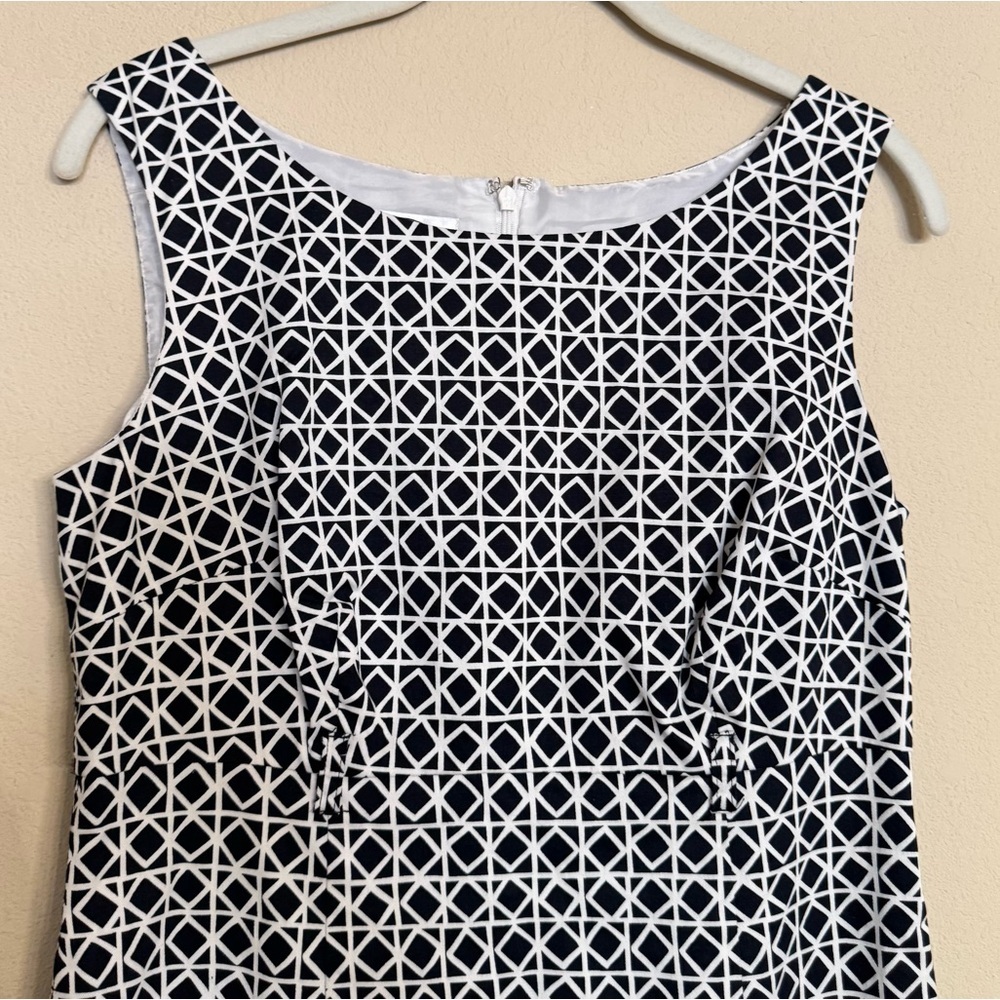 Talbots Size 6P Black White Geo Sheath Dress Sleeveless Career Classic Casual